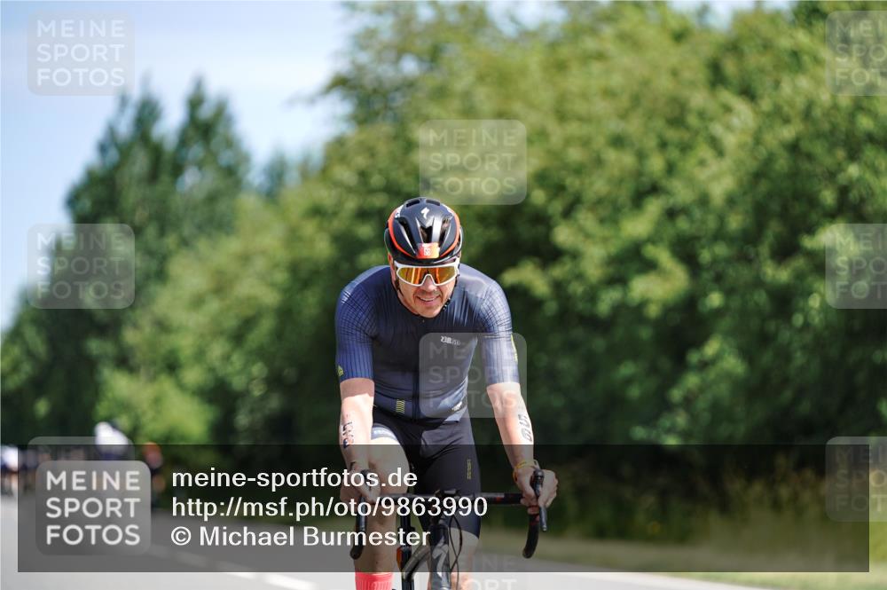 21.06.2026 - Viking Triathlon Michael Burmester http://msf.ph/oto/9863990 21.06.2026 11:44:35 Radfahren 56, 63, 162, 166, 199, 252, 257, 266, 348, 548, 561, 643 meine-sportfotos.de
