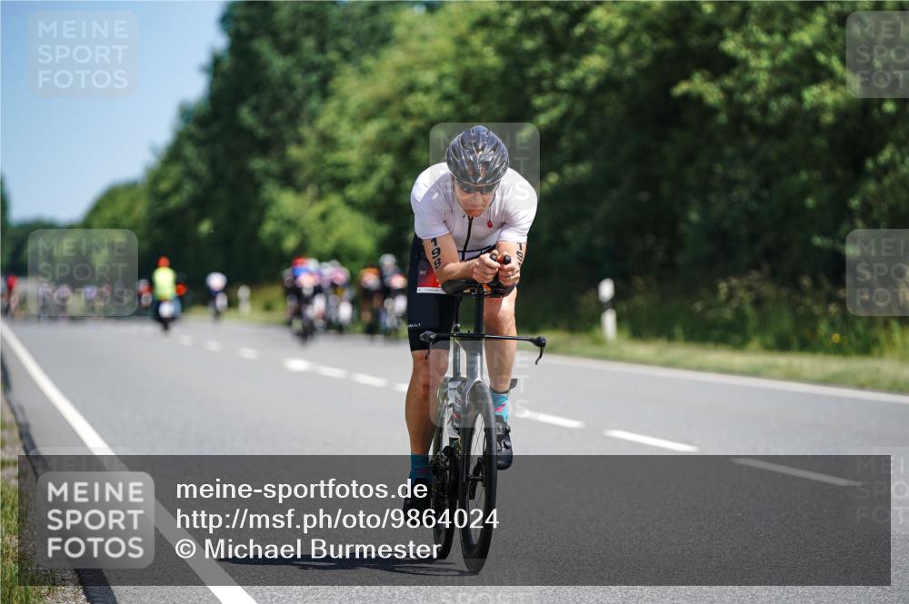 21.06.2026 - Viking Triathlon Michael Burmester http://msf.ph/oto/9864024 21.06.2026 11:45:10 Radfahren 72, 72, 99, 113, 198, 198, 460, 484, 522, 526, 560 meine-sportfotos.de