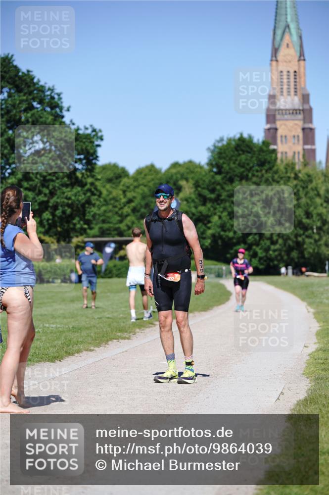 21.06.2026 - Viking Triathlon Michael Burmester http://msf.ph/oto/9864039 21.06.2026 16:32:40 Laufen 370, 424 meine-sportfotos.de