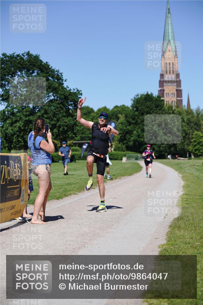 21.06.2026 - Viking Triathlon Michael Burmester http://msf.ph/oto/9864047 21.06.2026 16:32:41 Laufen 370, 424 meine-sportfotos.de