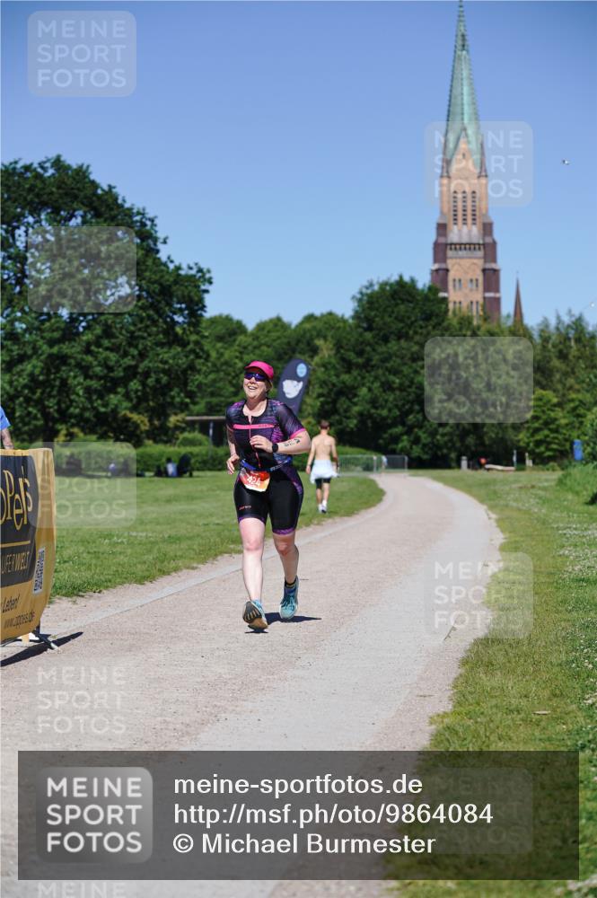 21.06.2026 - Viking Triathlon Michael Burmester http://msf.ph/oto/9864084 21.06.2026 16:32:49 Laufen 370, 424 meine-sportfotos.de