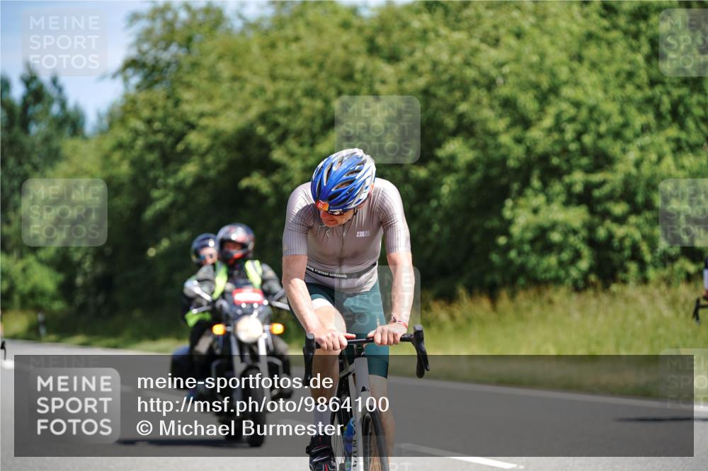 21.06.2026 - Viking Triathlon Michael Burmester http://msf.ph/oto/9864100 21.06.2026 11:45:58 Radfahren 39, 60, 111, 186, 186, 212, 227, 227, 245, 495, 532, 532, 541, 562, 615, 664 meine-sportfotos.de