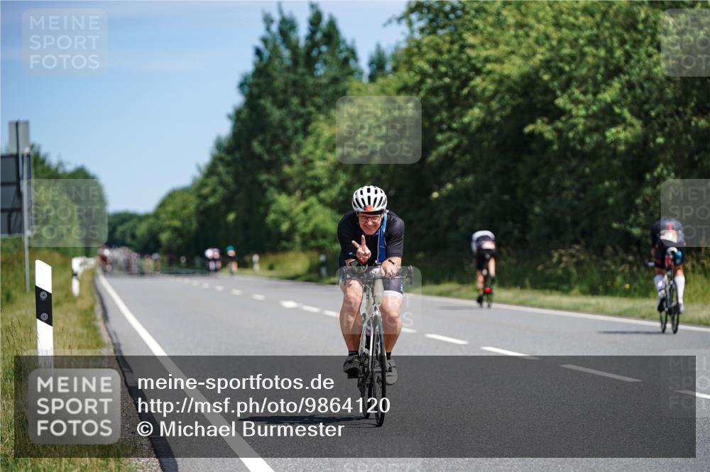 21.06.2026 - Viking Triathlon Michael Burmester http://msf.ph/oto/9864120 21.06.2026 11:46:02 Radfahren 39, 60, 111, 186, 212, 227, 227, 245, 335, 495, 532, 532, 541, 562, 567, 615, 664 meine-sportfotos.de
