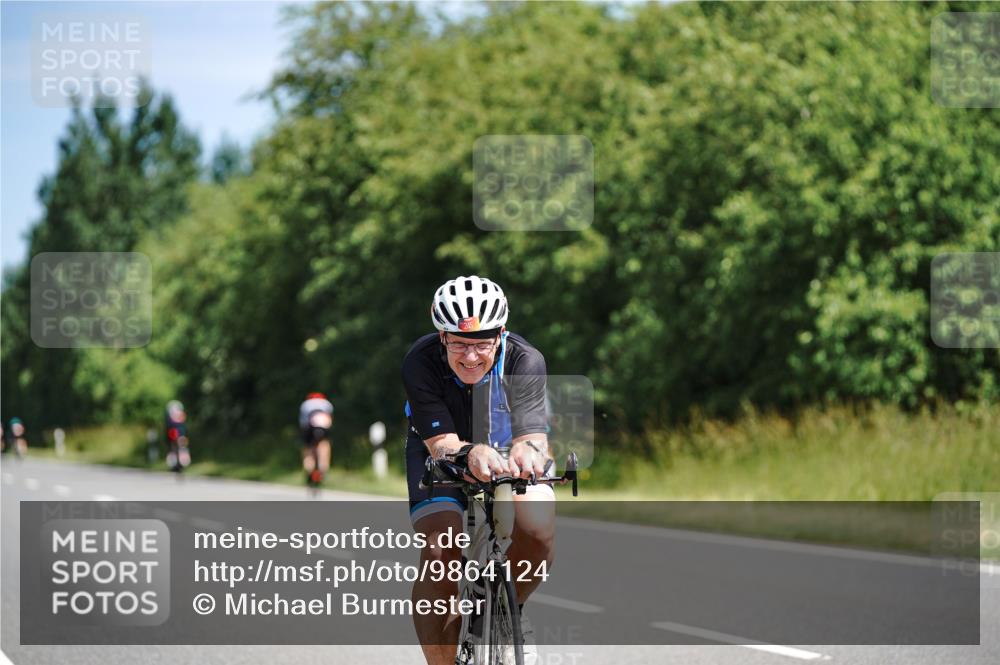 21.06.2026 - Viking Triathlon Michael Burmester http://msf.ph/oto/9864124 21.06.2026 11:46:03 Radfahren 39, 60, 111, 186, 212, 227, 227, 245, 335, 495, 532, 541, 562, 567, 615, 664 meine-sportfotos.de