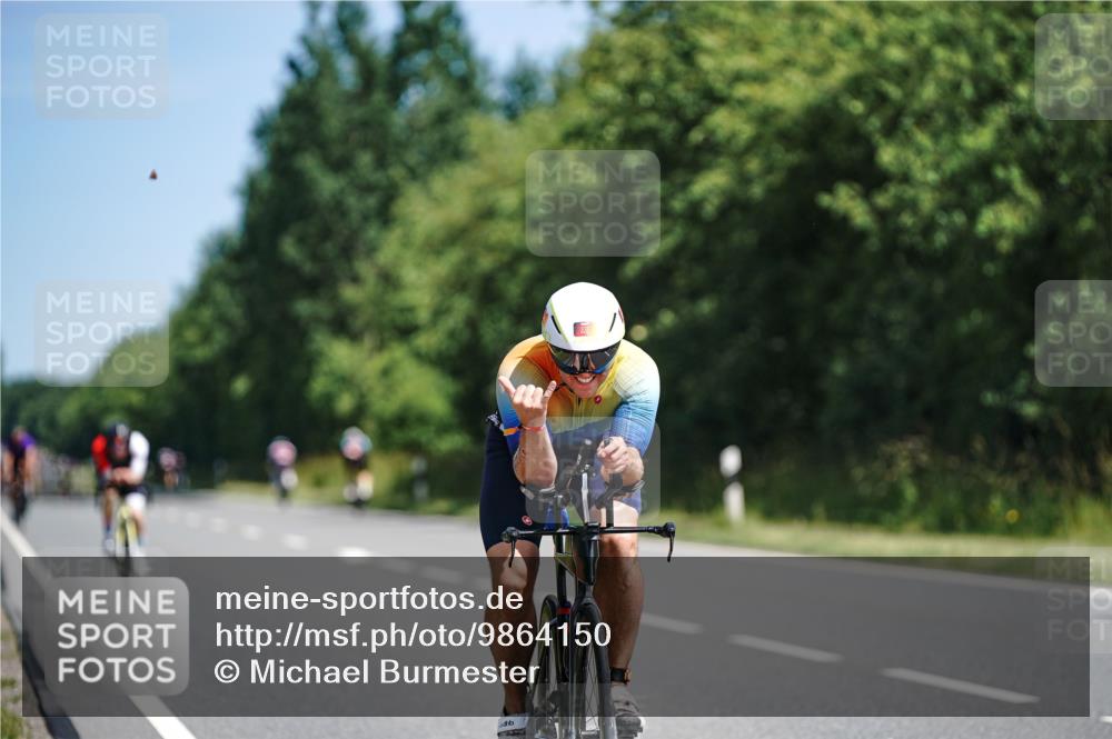 21.06.2026 - Viking Triathlon Michael Burmester http://msf.ph/oto/9864150 21.06.2026 11:46:21 Radfahren 39, 87, 95, 181, 295, 335, 355, 409, 462, 567, 615, 649, 649, 664 meine-sportfotos.de