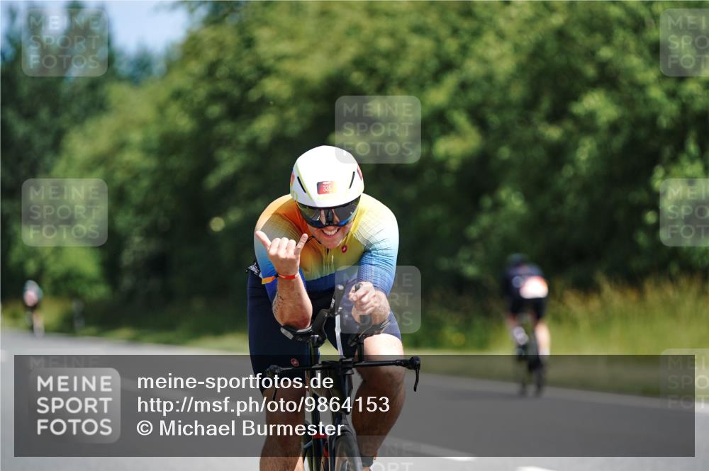 21.06.2026 - Viking Triathlon Michael Burmester http://msf.ph/oto/9864153 21.06.2026 11:46:22 Radfahren 87, 95, 181, 181, 295, 335, 355, 409, 462, 567, 649, 649, 664 meine-sportfotos.de