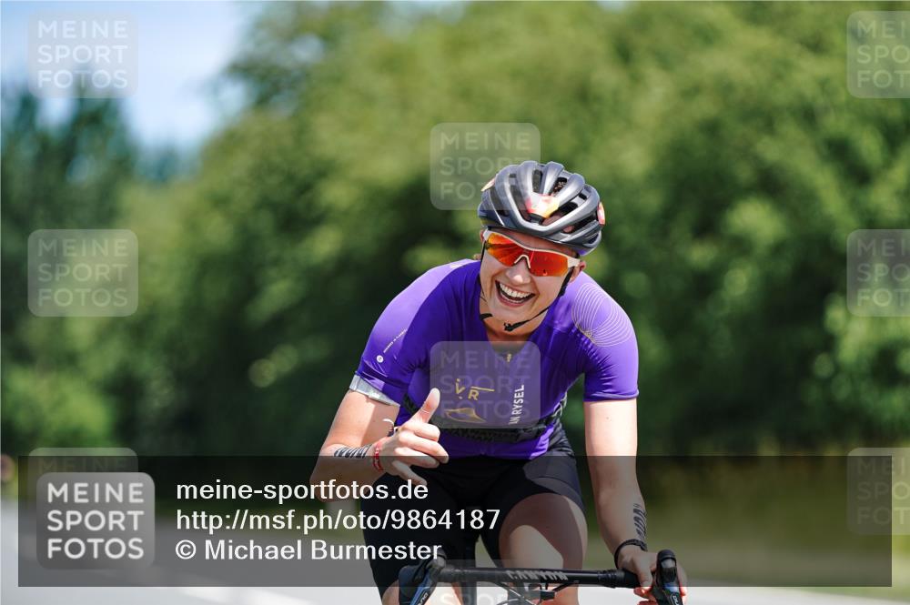 21.06.2026 - Viking Triathlon Michael Burmester http://msf.ph/oto/9864187 21.06.2026 11:46:31 Radfahren 87, 95, 154, 169, 181, 181, 280, 295, 315, 355, 355, 409, 462, 462, 527, 649, 649, 655 meine-sportfotos.de