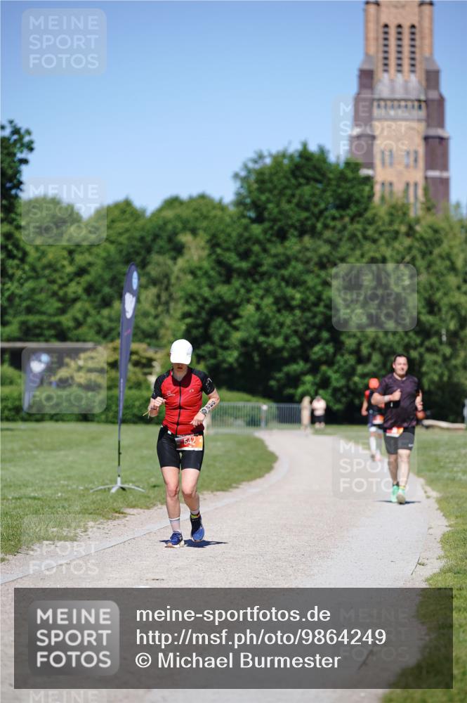 21.06.2026 - Viking Triathlon Michael Burmester http://msf.ph/oto/9864249 21.06.2026 16:39:20 Laufen 542 meine-sportfotos.de