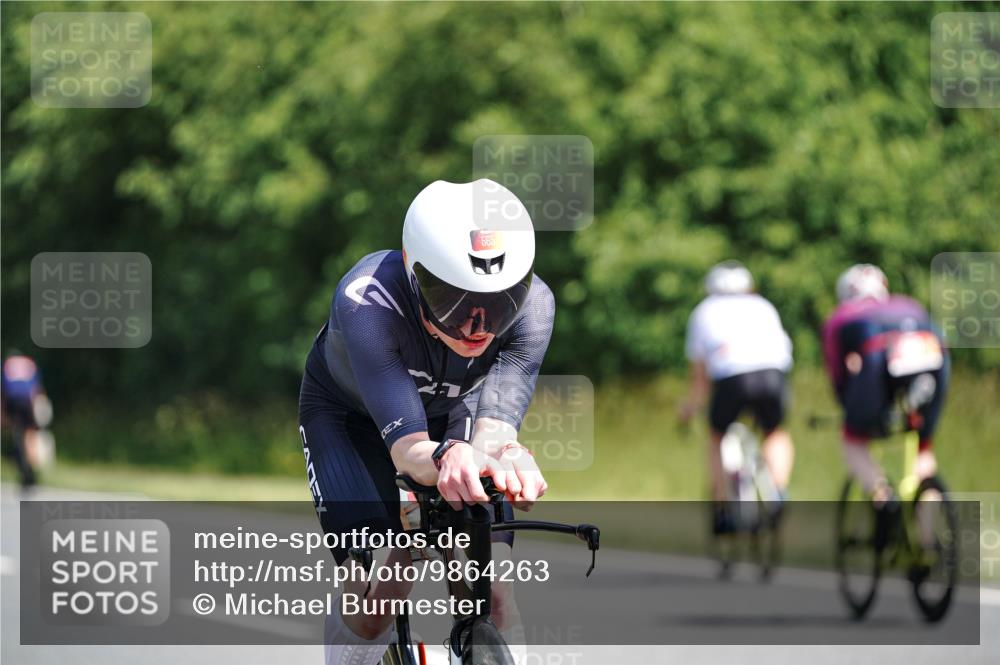 21.06.2026 - Viking Triathlon Michael Burmester http://msf.ph/oto/9864263 21.06.2026 11:46:59 Radfahren 119, 122, 237, 241, 280, 286, 301, 315, 355, 365, 426, 459, 462, 552, 565, 619, 655 meine-sportfotos.de