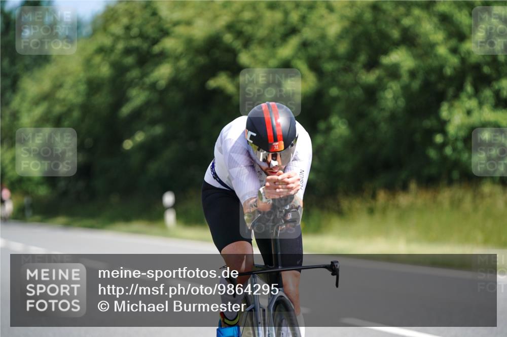 21.06.2026 - Viking Triathlon Michael Burmester http://msf.ph/oto/9864295 21.06.2026 11:47:40 Radfahren 24, 65, 74, 115, 185, 220, 270, 356, 378, 416, 450, 464, 483, 483, 569, 578 meine-sportfotos.de
