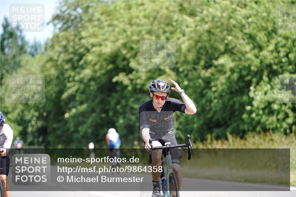21.06.2026 - Viking Triathlon Michael Burmester http://msf.ph/oto/9864358 21.06.2026 11:48:00 Radfahren 37, 185, 189, 378, 427, 474, 559, 578, 601, 651 meine-sportfotos.de