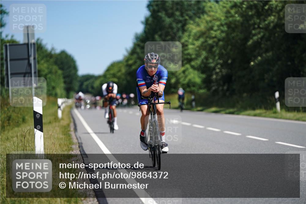 21.06.2026 - Viking Triathlon Michael Burmester http://msf.ph/oto/9864372 21.06.2026 11:48:05 Radfahren 37, 97, 189, 340, 427, 474, 559, 601, 651 meine-sportfotos.de