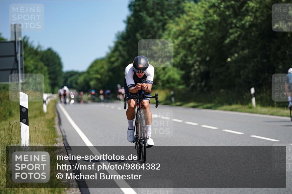 21.06.2026 - Viking Triathlon Michael Burmester http://msf.ph/oto/9864382 21.06.2026 11:48:08 Radfahren 34, 37, 45, 97, 150, 189, 197, 303, 327, 340, 427, 474, 559, 601, 651, 663, 665 meine-sportfotos.de