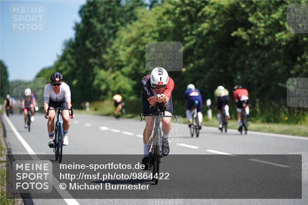 21.06.2026 - Viking Triathlon Michael Burmester http://msf.ph/oto/9864422 21.06.2026 11:48:29 Radfahren 34, 45, 97, 125, 125, 150, 150, 188, 197, 250, 283, 291, 303, 327, 340, 434, 485, 553, 553, 616, 616, 622, 622, 651, 652, 663, 665, 669 meine-sportfotos.de