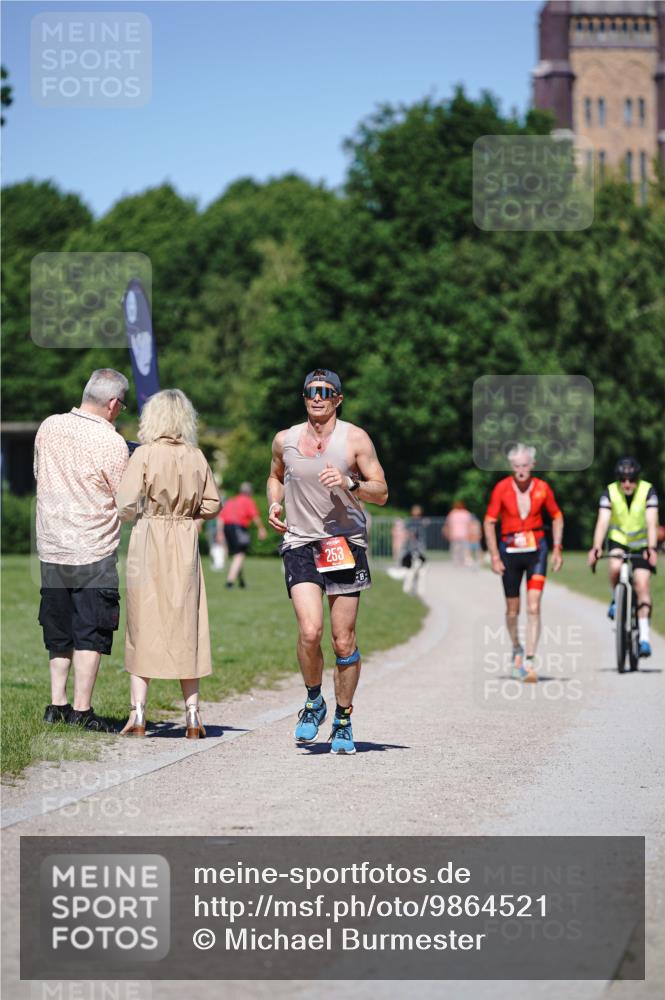 21.06.2026 - Viking Triathlon Michael Burmester http://msf.ph/oto/9864521 21.06.2026 16:44:40 Laufen 253 meine-sportfotos.de