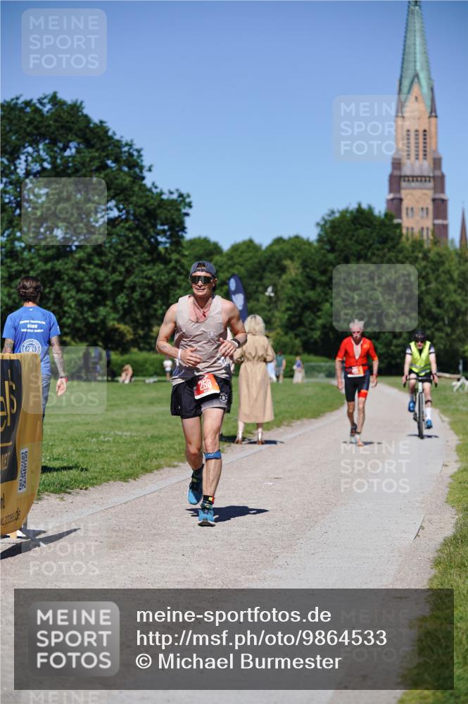 21.06.2026 - Viking Triathlon Michael Burmester http://msf.ph/oto/9864533 21.06.2026 16:44:45 Laufen 253, 431 meine-sportfotos.de