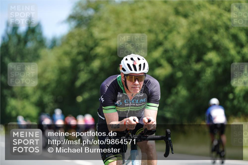 21.06.2026 - Viking Triathlon Michael Burmester http://msf.ph/oto/9864571 21.06.2026 11:49:10 Radfahren 167, 175, 203, 296, 298, 302, 307, 368, 433, 473 meine-sportfotos.de