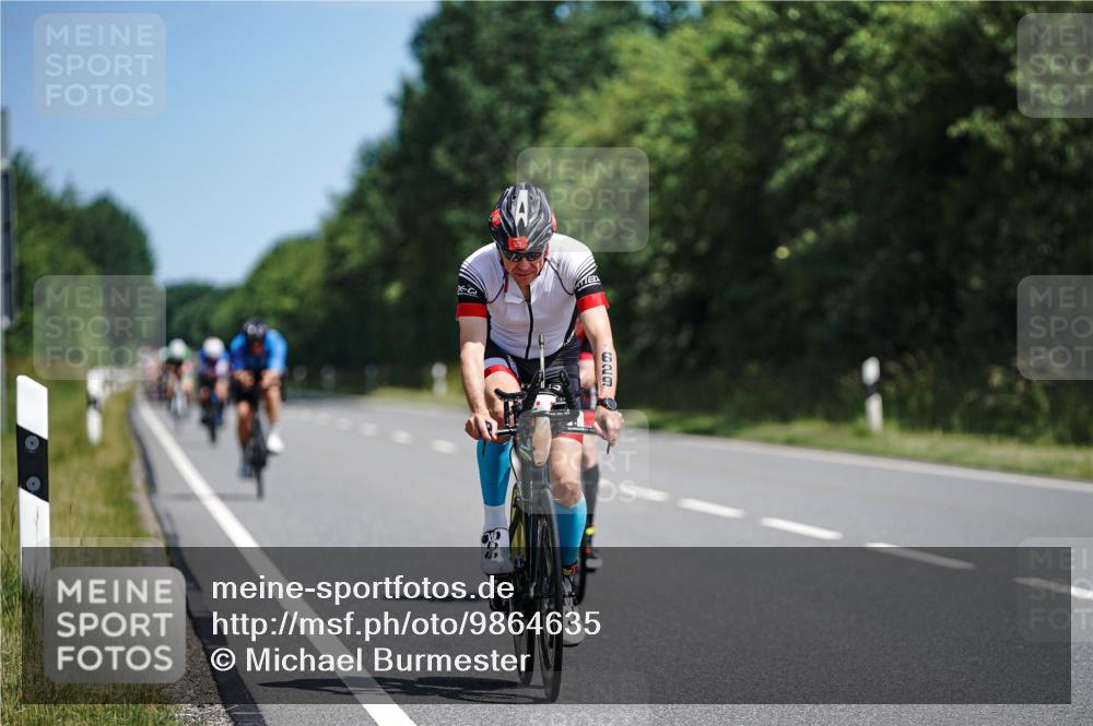 21.06.2026 - Viking Triathlon Michael Burmester http://msf.ph/oto/9864635 21.06.2026 11:49:42 Radfahren 9, 38, 40, 40, 93, 156, 156, 168, 207, 224, 254, 346, 393, 471, 482, 489, 492, 493, 498, 528, 629, 633 meine-sportfotos.de