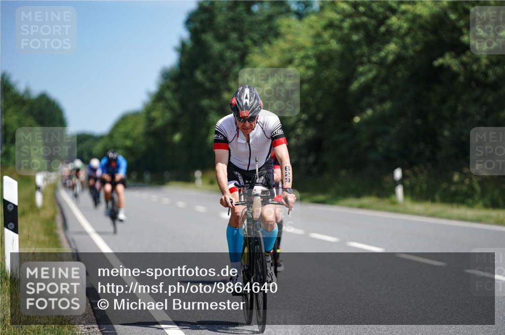 21.06.2026 - Viking Triathlon Michael Burmester http://msf.ph/oto/9864640 21.06.2026 11:49:42 Radfahren 9, 38, 40, 40, 93, 156, 156, 168, 207, 224, 254, 346, 393, 471, 482, 489, 492, 493, 498, 528, 629, 633 meine-sportfotos.de