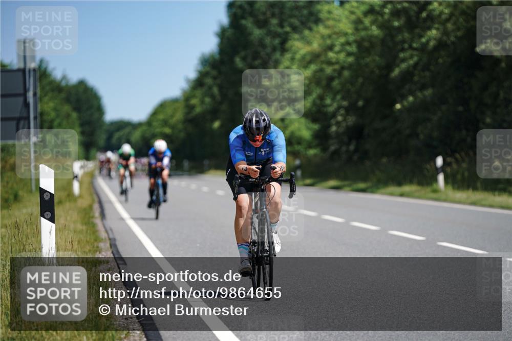21.06.2026 - Viking Triathlon Michael Burmester http://msf.ph/oto/9864655 21.06.2026 11:49:45 Radfahren 9, 40, 40, 93, 156, 156, 168, 207, 224, 254, 346, 393, 471, 482, 492, 493, 528, 629, 633 meine-sportfotos.de