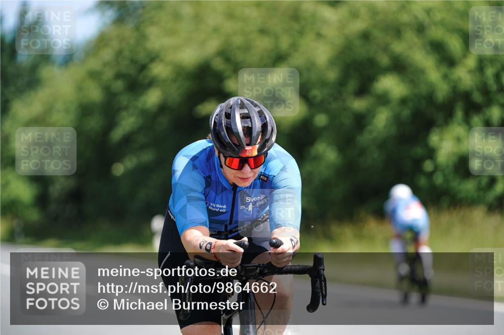 21.06.2026 - Viking Triathlon Michael Burmester http://msf.ph/oto/9864662 21.06.2026 11:49:47 Radfahren 40, 40, 93, 156, 156, 168, 207, 218, 224, 254, 346, 393, 471, 482, 492, 493, 528, 614, 629, 633 meine-sportfotos.de