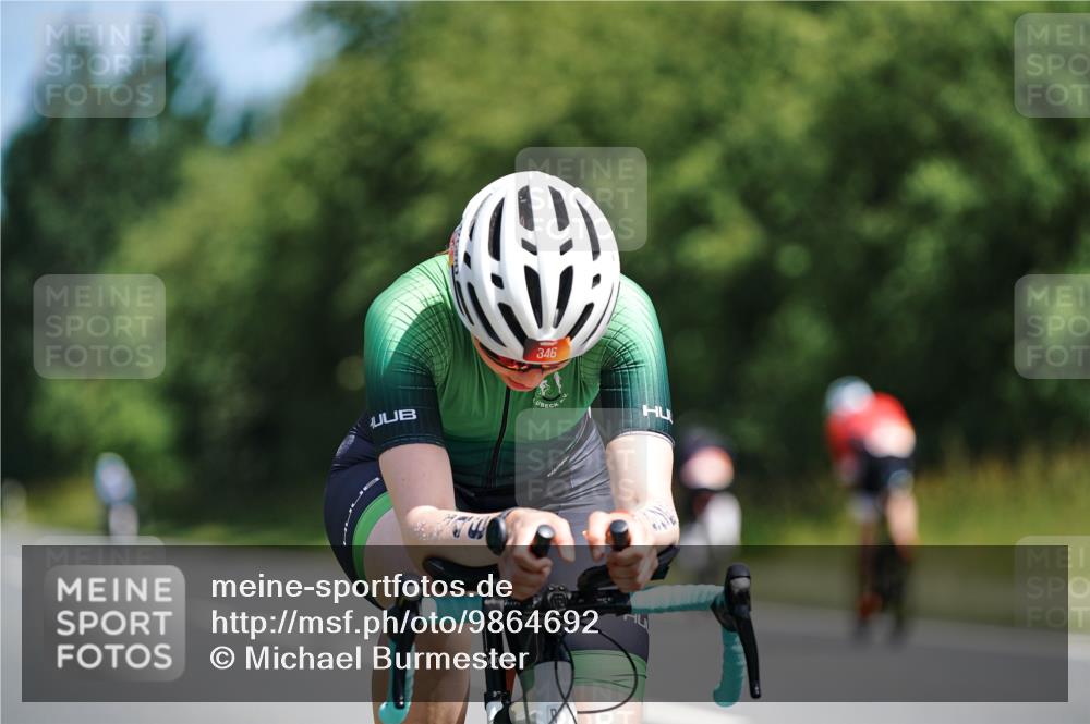 21.06.2026 - Viking Triathlon Michael Burmester http://msf.ph/oto/9864692 21.06.2026 11:49:54 Radfahren 40, 40, 93, 152, 156, 156, 218, 224, 254, 297, 333, 346, 393, 471, 482, 492, 493, 519, 528, 614, 629, 633, 633 meine-sportfotos.de