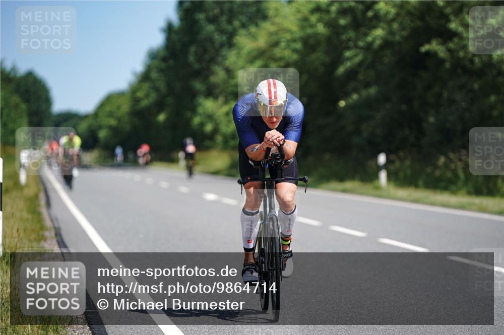 21.06.2026 - Viking Triathlon Michael Burmester http://msf.ph/oto/9864714 21.06.2026 11:50:09 Radfahren 40, 76, 93, 152, 156, 218, 244, 272, 297, 297, 300, 333, 493, 519, 614, 614, 633, 633 meine-sportfotos.de