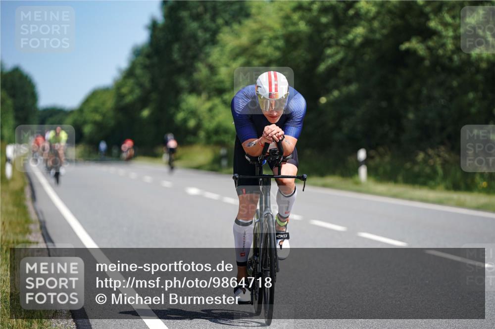 21.06.2026 - Viking Triathlon Michael Burmester http://msf.ph/oto/9864718 21.06.2026 11:50:09 Radfahren 40, 76, 93, 152, 156, 218, 244, 272, 297, 297, 300, 333, 493, 519, 614, 614, 633, 633 meine-sportfotos.de