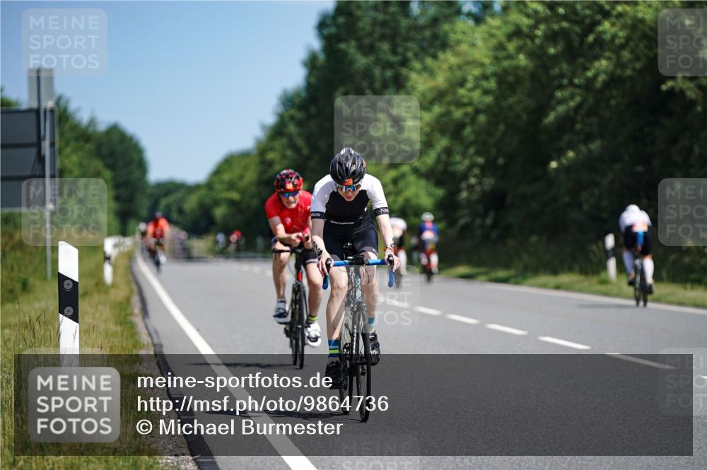 21.06.2026 - Viking Triathlon Michael Burmester http://msf.ph/oto/9864736 21.06.2026 11:50:17 Radfahren 33, 76, 92, 151, 152, 244, 272, 297, 297, 300, 333, 351, 414, 519, 557, 574, 614, 633, 641 meine-sportfotos.de