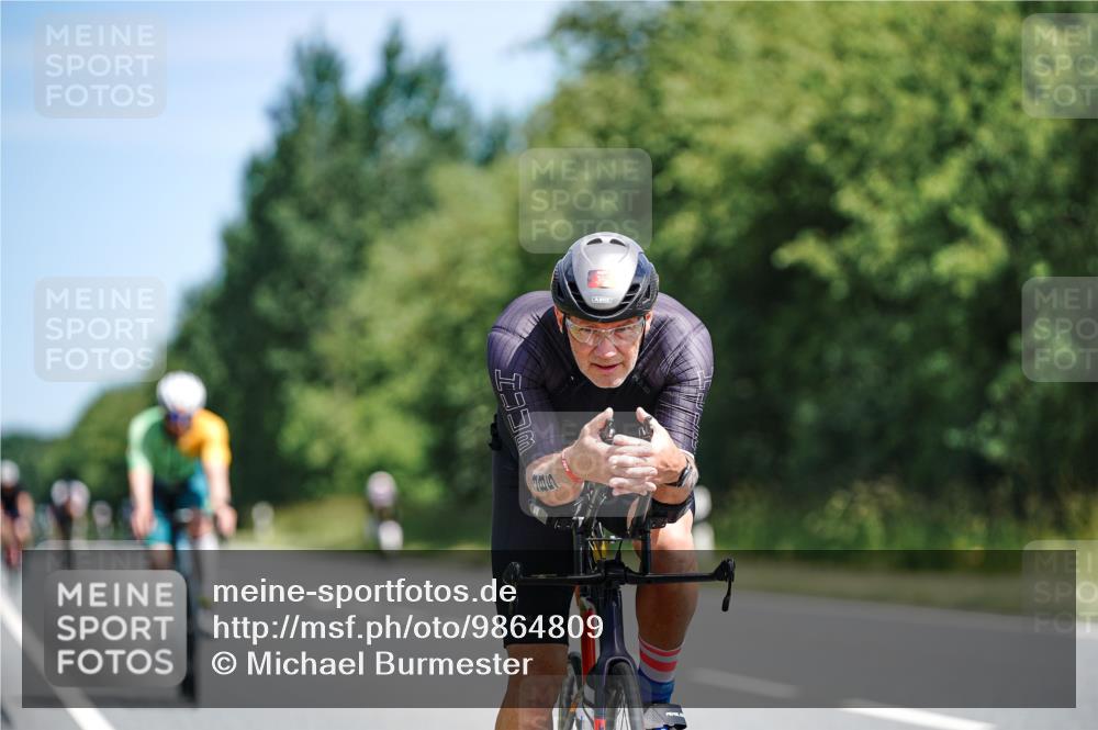 21.06.2026 - Viking Triathlon Michael Burmester http://msf.ph/oto/9864809 21.06.2026 11:50:36 Radfahren 33, 88, 92, 106, 107, 151, 174, 195, 229, 351, 376, 385, 414, 422, 512, 557, 574, 618, 641, 641, 647 meine-sportfotos.de