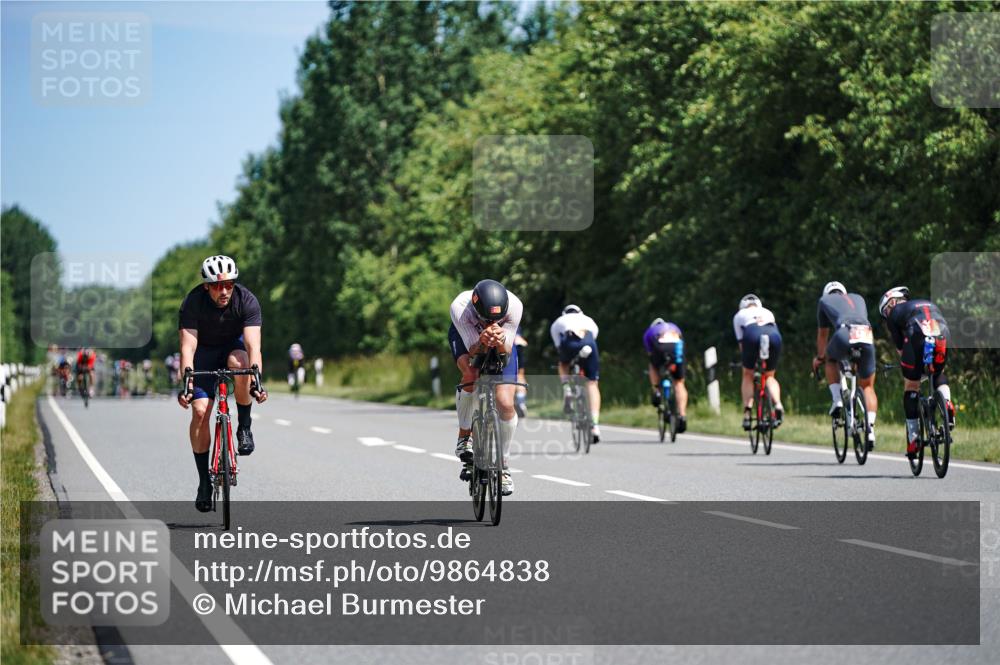 21.06.2026 - Viking Triathlon Michael Burmester http://msf.ph/oto/9864838 21.06.2026 11:50:41 Radfahren 88, 92, 106, 107, 151, 174, 195, 229, 351, 376, 385, 422, 512, 557, 574, 618, 641, 641, 647 meine-sportfotos.de