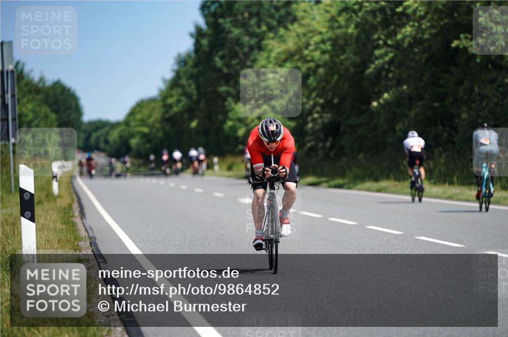 21.06.2026 - Viking Triathlon Michael Burmester http://msf.ph/oto/9864852 21.06.2026 11:50:52 Radfahren 88, 106, 106, 195, 413, 512, 590, 641, 647, 647 meine-sportfotos.de