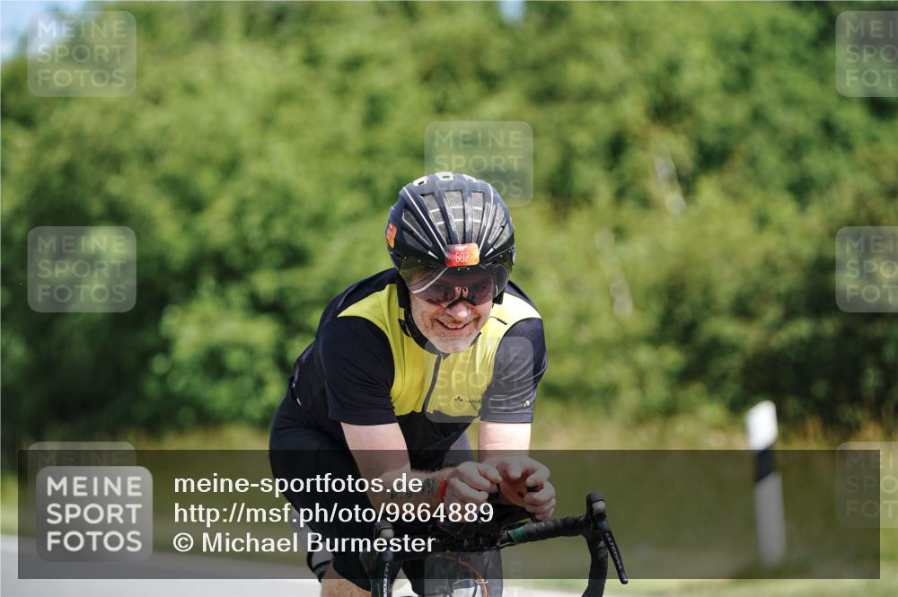 21.06.2026 - Viking Triathlon Michael Burmester http://msf.ph/oto/9864889 21.06.2026 11:51:23 Radfahren 22, 69, 85, 153, 193, 248, 274, 377, 389, 403, 415, 461, 479, 497, 502, 511, 521, 566, 626, 656 meine-sportfotos.de