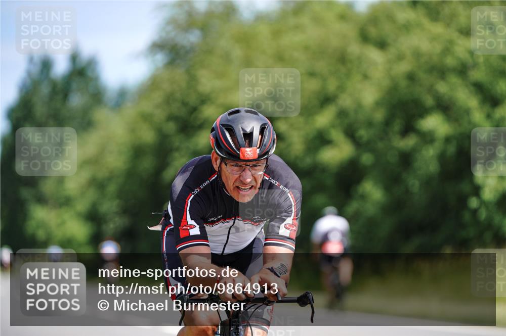 21.06.2026 - Viking Triathlon Michael Burmester http://msf.ph/oto/9864913 21.06.2026 11:51:39 Radfahren 248, 325, 377, 389, 415, 461, 479, 511, 566, 626, 656 meine-sportfotos.de