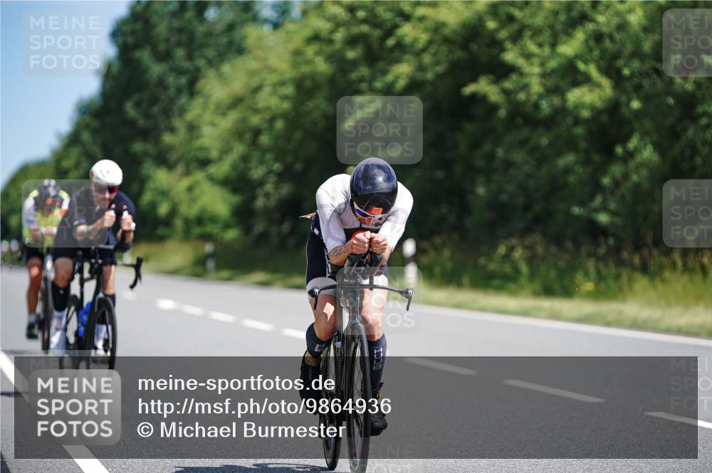 21.06.2026 - Viking Triathlon Michael Burmester http://msf.ph/oto/9864936 21.06.2026 11:52:02 Radfahren 61, 77, 80, 80, 141, 359, 410, 423, 491, 550, 636, 660 meine-sportfotos.de