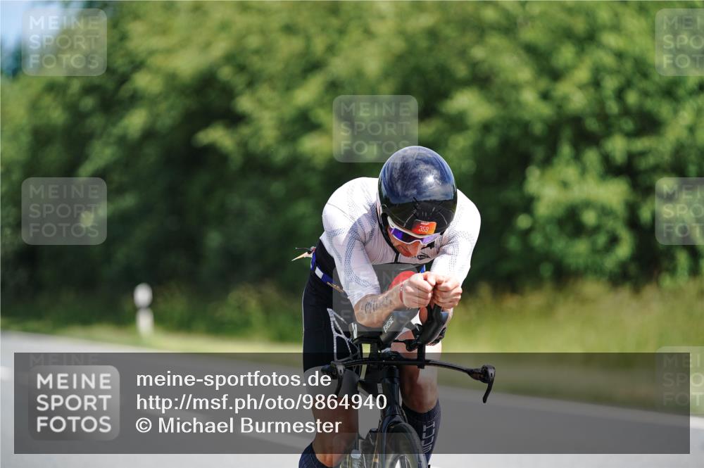 21.06.2026 - Viking Triathlon Michael Burmester http://msf.ph/oto/9864940 21.06.2026 11:52:02 Radfahren 61, 77, 80, 80, 141, 359, 410, 423, 491, 550, 636, 660 meine-sportfotos.de