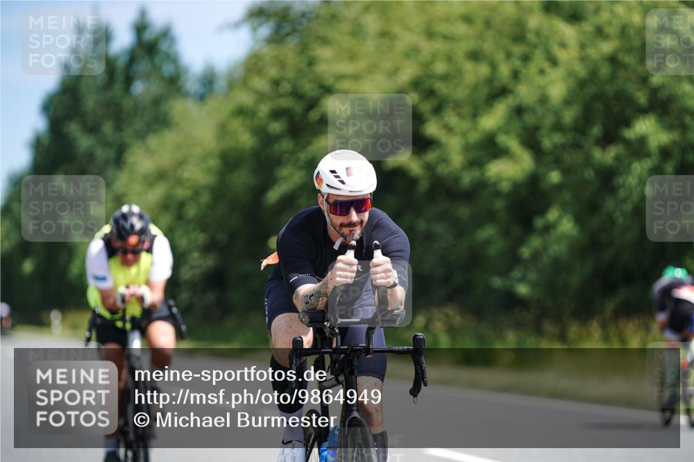 21.06.2026 - Viking Triathlon Michael Burmester http://msf.ph/oto/9864949 21.06.2026 11:52:03 Radfahren 61, 77, 80, 80, 141, 359, 410, 423, 491, 550, 636, 660 meine-sportfotos.de