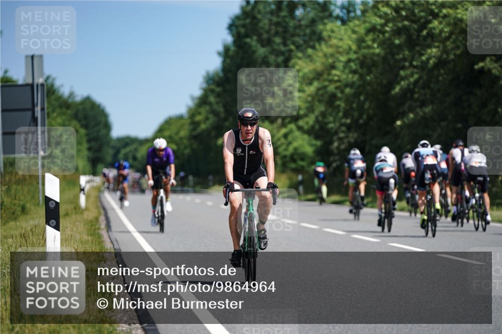 21.06.2026 - Viking Triathlon Michael Burmester http://msf.ph/oto/9864964 21.06.2026 11:52:09 Radfahren 61, 77, 80, 80, 141, 410, 423, 491, 520, 550, 636, 660 meine-sportfotos.de