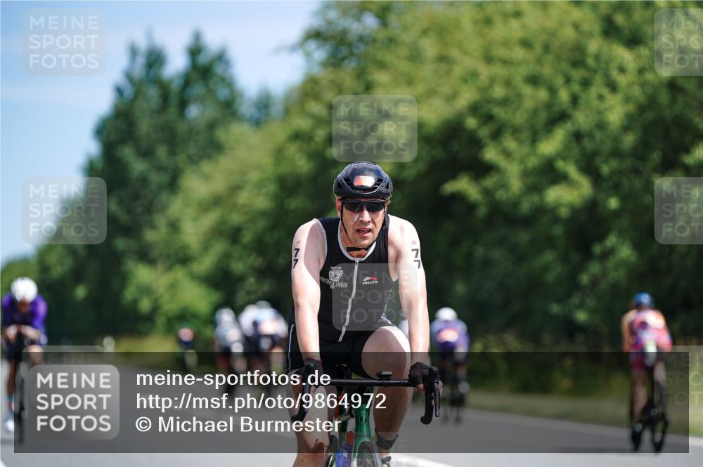 21.06.2026 - Viking Triathlon Michael Burmester http://msf.ph/oto/9864972 21.06.2026 11:52:11 Radfahren 61, 77, 80, 141, 410, 423, 491, 520, 550, 636, 660 meine-sportfotos.de