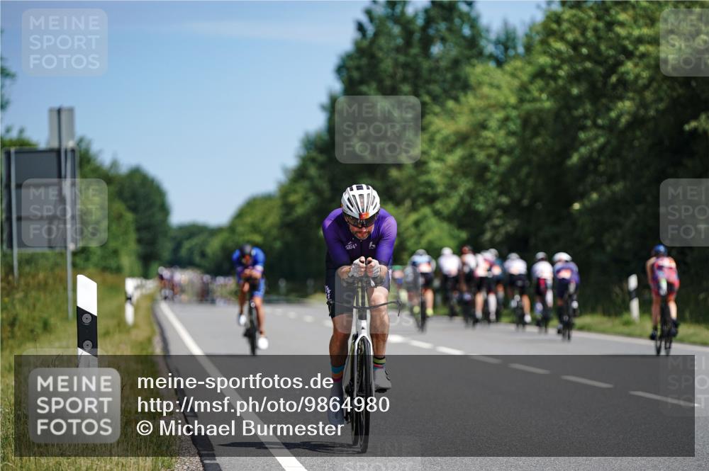 21.06.2026 - Viking Triathlon Michael Burmester http://msf.ph/oto/9864980 21.06.2026 11:52:12 Radfahren 61, 77, 80, 141, 410, 423, 491, 520, 550, 636, 660 meine-sportfotos.de