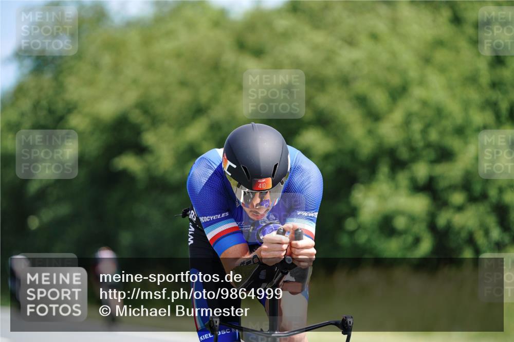 21.06.2026 - Viking Triathlon Michael Burmester http://msf.ph/oto/9864999 21.06.2026 11:52:16 Radfahren 77, 80, 141, 410, 516, 520, 550, 636, 660 meine-sportfotos.de