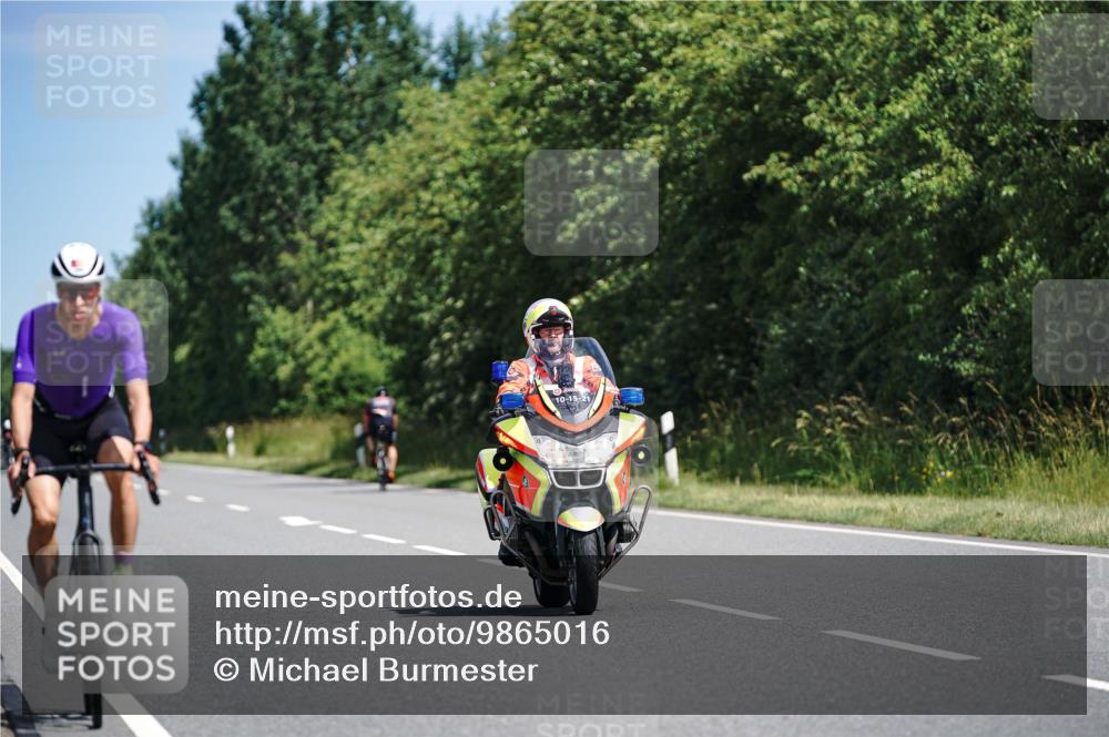 21.06.2026 - Viking Triathlon Michael Burmester http://msf.ph/oto/9865016 21.06.2026 11:52:38 Radfahren 27, 104, 109, 117, 135, 145, 180, 184, 233, 446, 452, 496, 500, 515, 516 meine-sportfotos.de