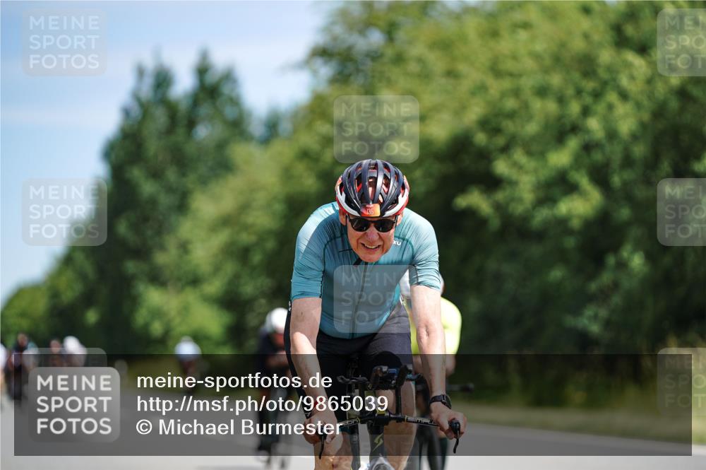 21.06.2026 - Viking Triathlon Michael Burmester http://msf.ph/oto/9865039 21.06.2026 11:52:51 Radfahren 104, 109, 135, 145, 178, 180, 202, 383, 446, 452, 452, 496, 500, 515, 603, 610 meine-sportfotos.de