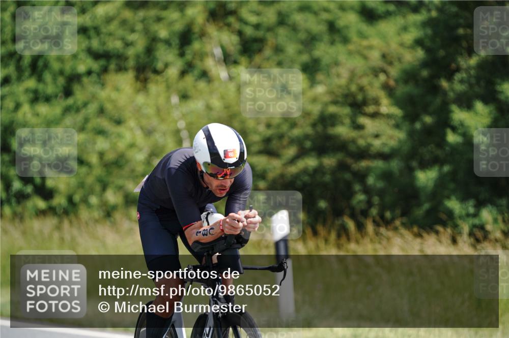 21.06.2026 - Viking Triathlon Michael Burmester http://msf.ph/oto/9865052 21.06.2026 11:52:53 Radfahren 104, 109, 135, 145, 178, 180, 202, 383, 446, 452, 452, 496, 500, 515, 603, 610 meine-sportfotos.de