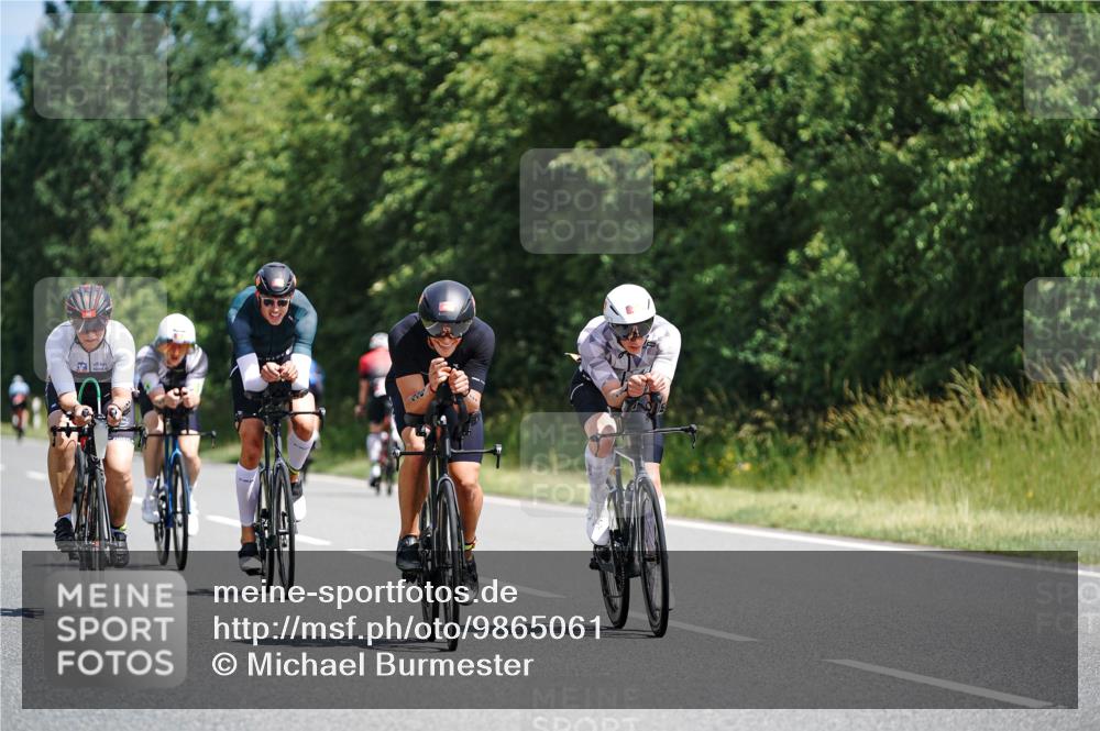 21.06.2026 - Viking Triathlon Michael Burmester http://msf.ph/oto/9865061 21.06.2026 11:52:56 Radfahren 104, 109, 135, 145, 160, 178, 180, 182, 202, 383, 446, 452, 452, 496, 500, 515, 603, 610 meine-sportfotos.de
