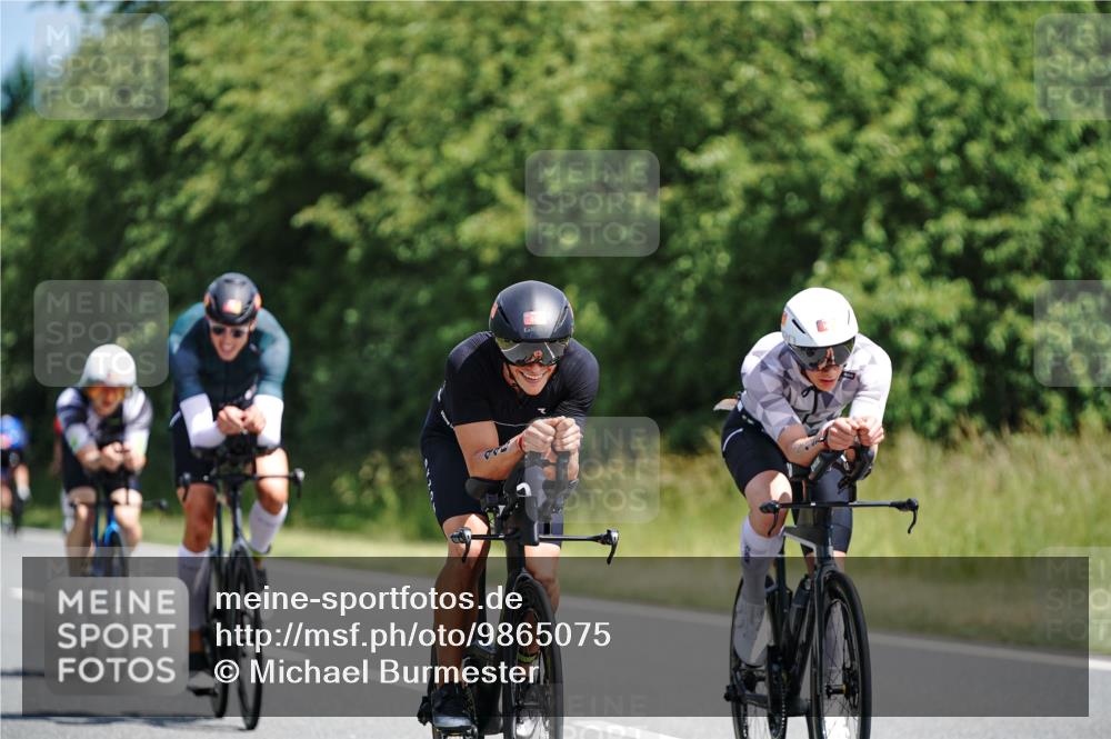 21.06.2026 - Viking Triathlon Michael Burmester http://msf.ph/oto/9865075 21.06.2026 11:52:56 Radfahren 104, 109, 135, 145, 160, 178, 180, 182, 202, 383, 446, 452, 452, 496, 500, 515, 603, 610 meine-sportfotos.de