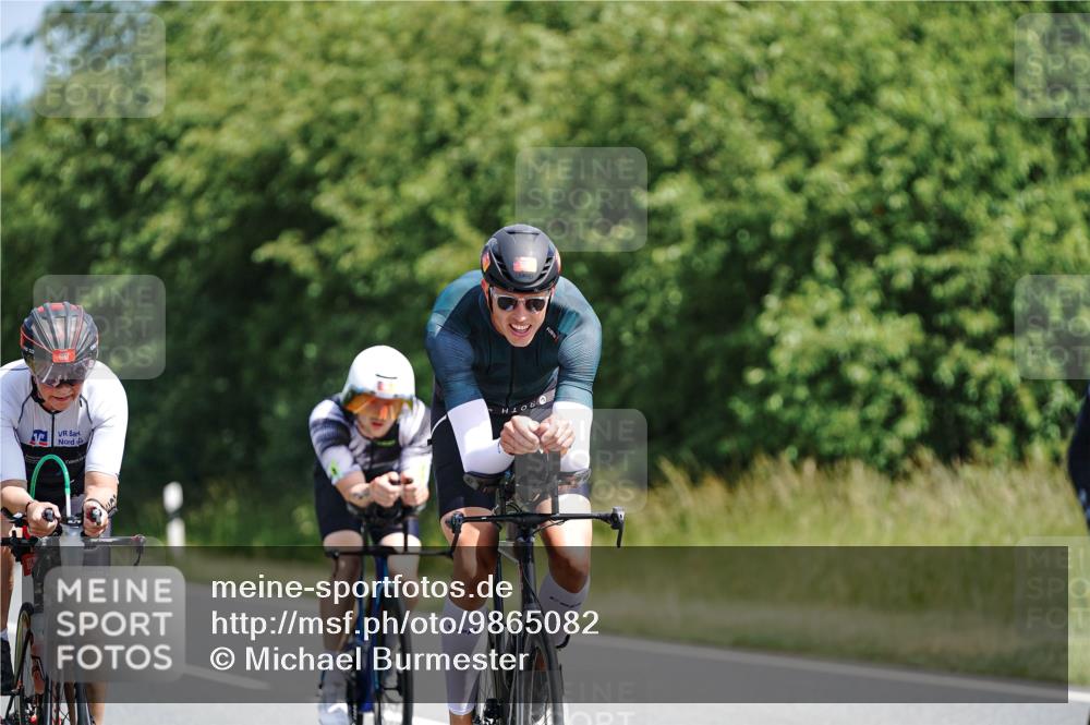 21.06.2026 - Viking Triathlon Michael Burmester http://msf.ph/oto/9865082 21.06.2026 11:52:57 Radfahren 104, 109, 135, 145, 160, 178, 180, 182, 202, 383, 446, 452, 452, 496, 500, 515, 603, 610 meine-sportfotos.de