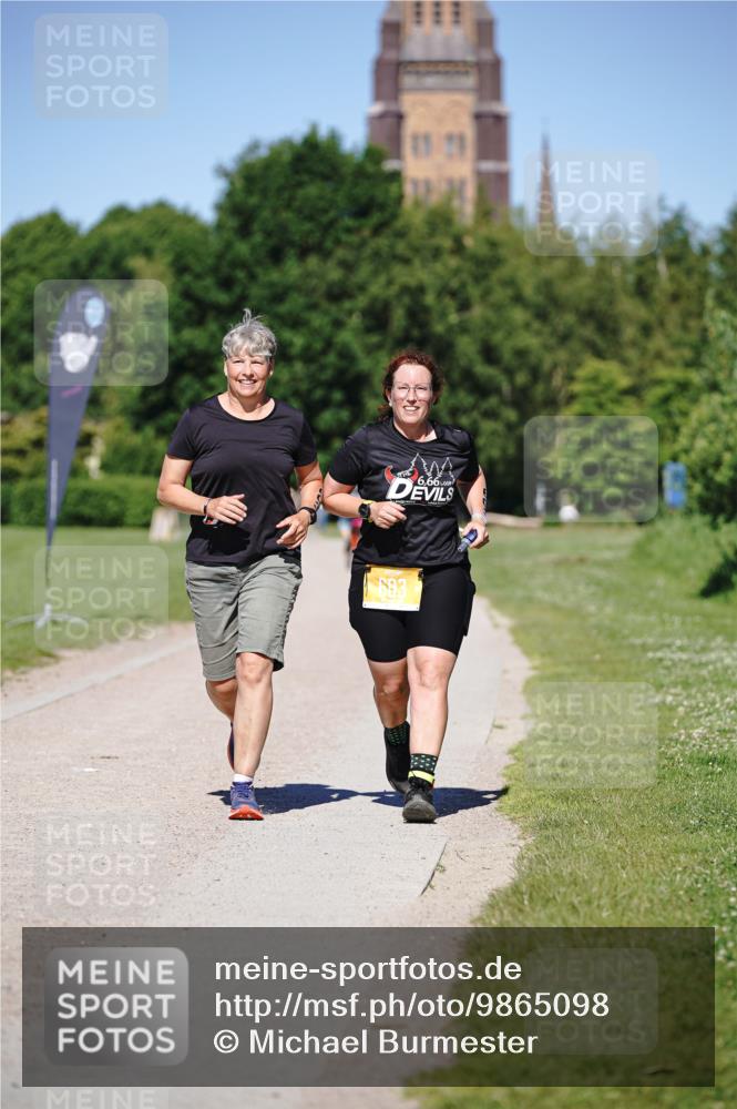 21.06.2026 - Viking Triathlon Michael Burmester http://msf.ph/oto/9865098 21.06.2026 16:53:43 Laufen 603 meine-sportfotos.de