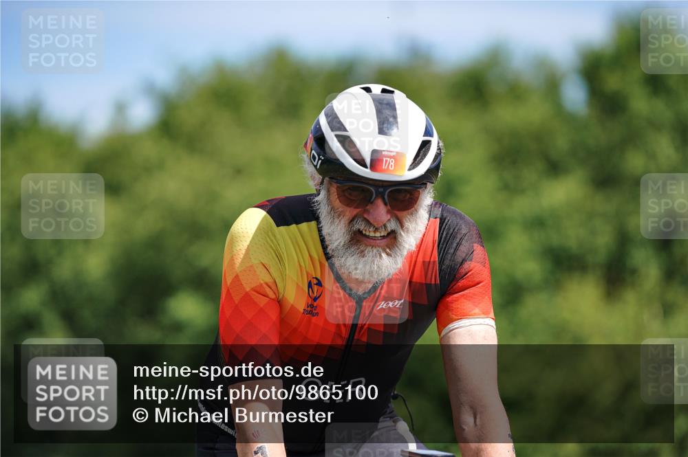 21.06.2026 - Viking Triathlon Michael Burmester http://msf.ph/oto/9865100 21.06.2026 11:53:00 Radfahren 104, 109, 135, 145, 160, 178, 182, 202, 202, 383, 446, 452, 496, 500, 515, 603, 610 meine-sportfotos.de