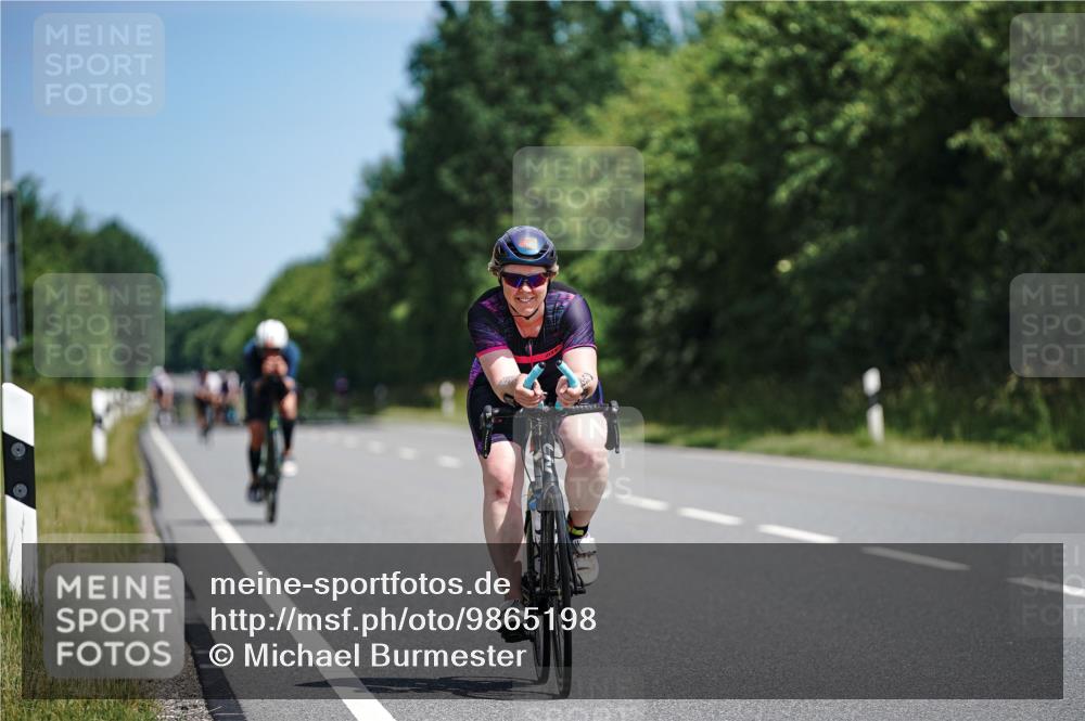 21.06.2026 - Viking Triathlon Michael Burmester http://msf.ph/oto/9865198 21.06.2026 11:53:59 Radfahren 62, 62, 143, 217, 231, 347, 354, 363, 398, 424, 448, 454, 458, 579, 662 meine-sportfotos.de